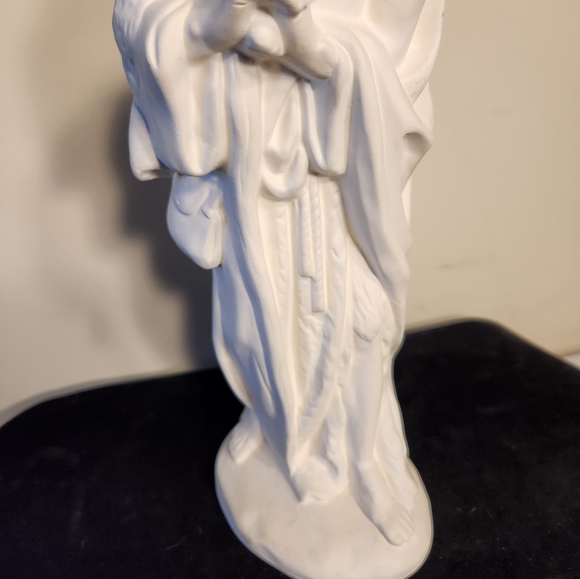 Unpainted Ceramic 10 3/4" Shepherd Praying Nativity Piece - Picture 8 of 10